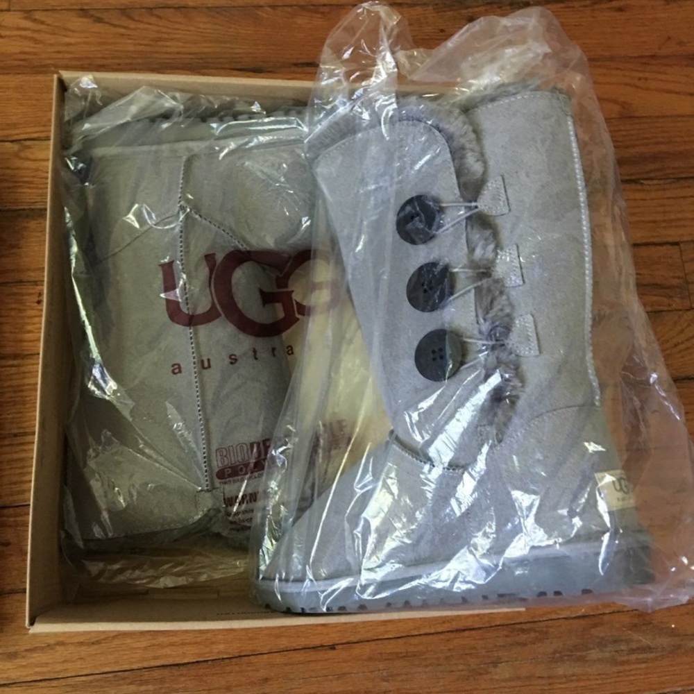 Brand New UGGS